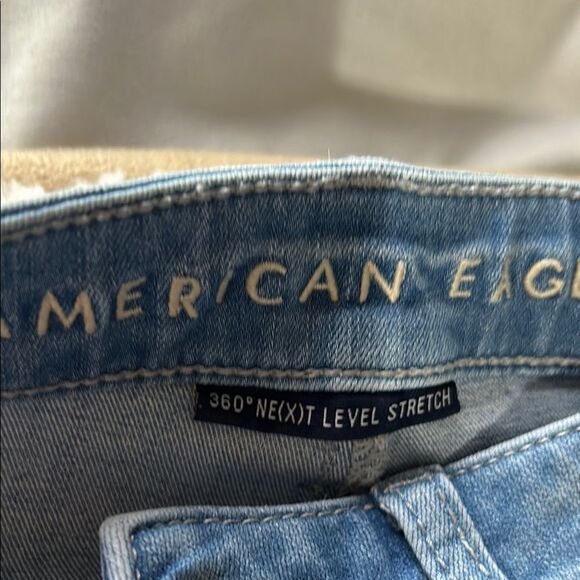 American Eagle Outfitters Women's Blue Distressed Jeans size 2 hi-rise - Picture 6 of 8